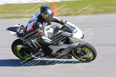 media/Jan-20-2023-Fastrack Riders (Fri) [[f2ad32aba3]]/Level 1/session 3 turn 9/
